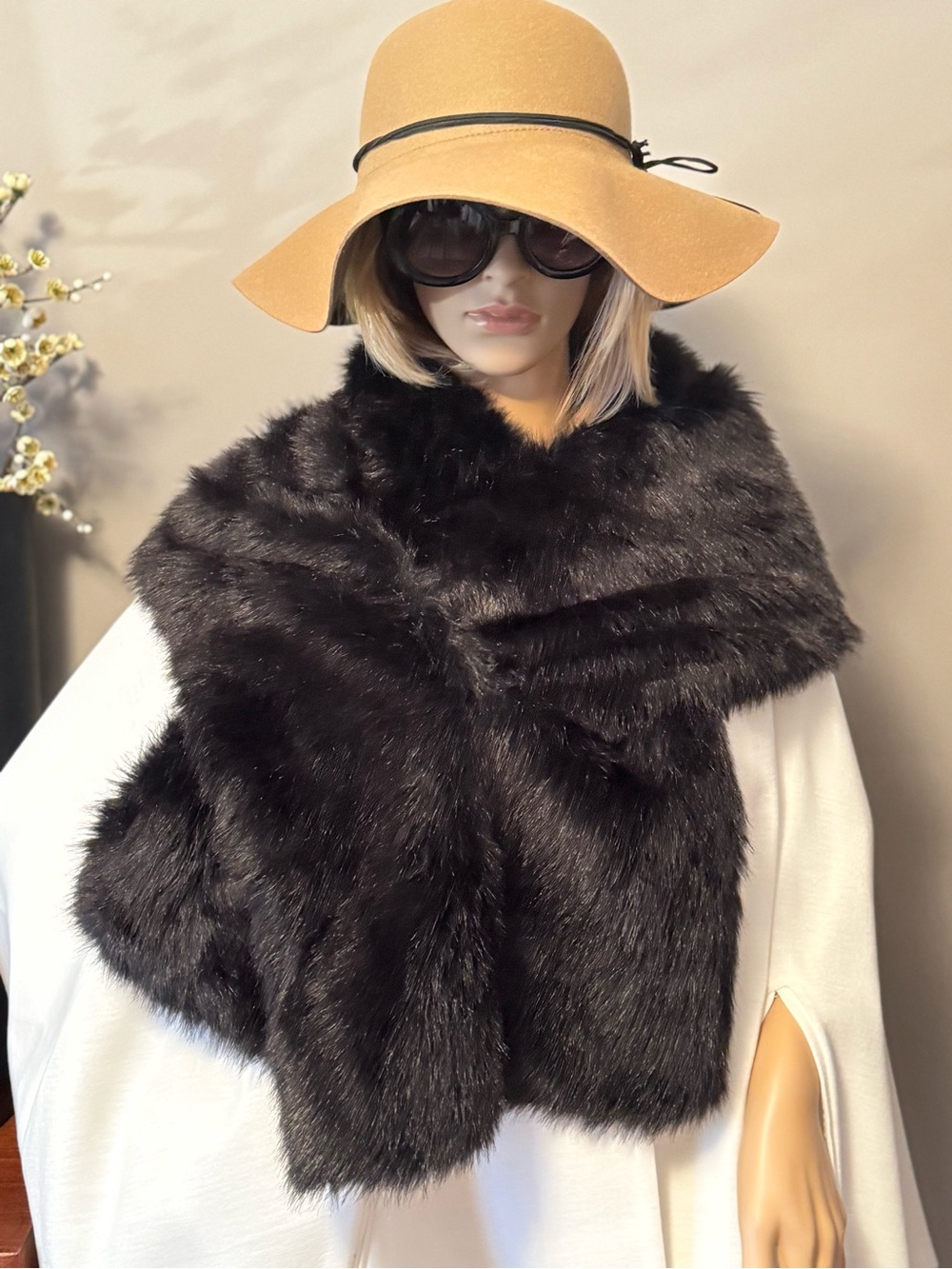 Elegant Black Faux Fur Shawl Women's Accessory